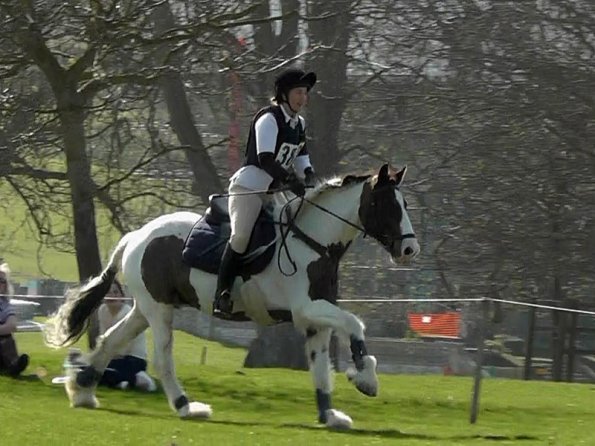 Lance cantering (11)