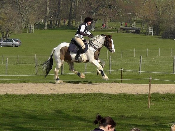 Lance cantering (15)